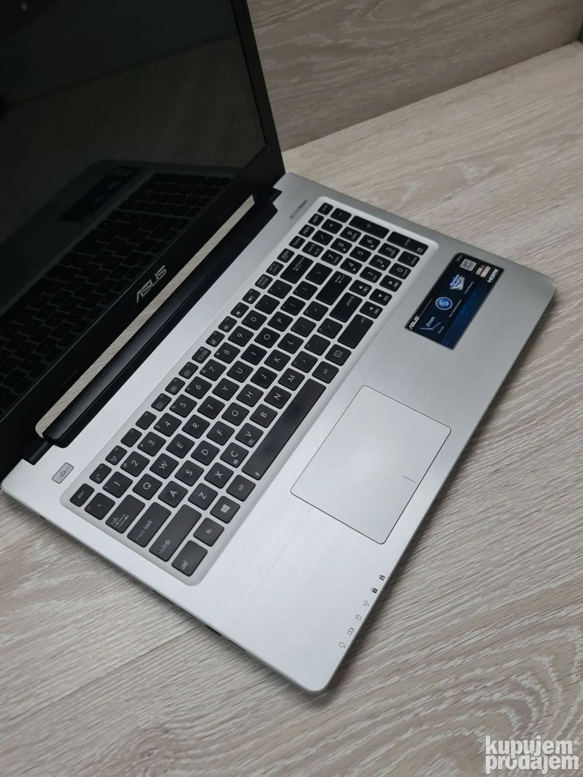 Asus K56cm i3/8GB ddr3/240GB ssd 164