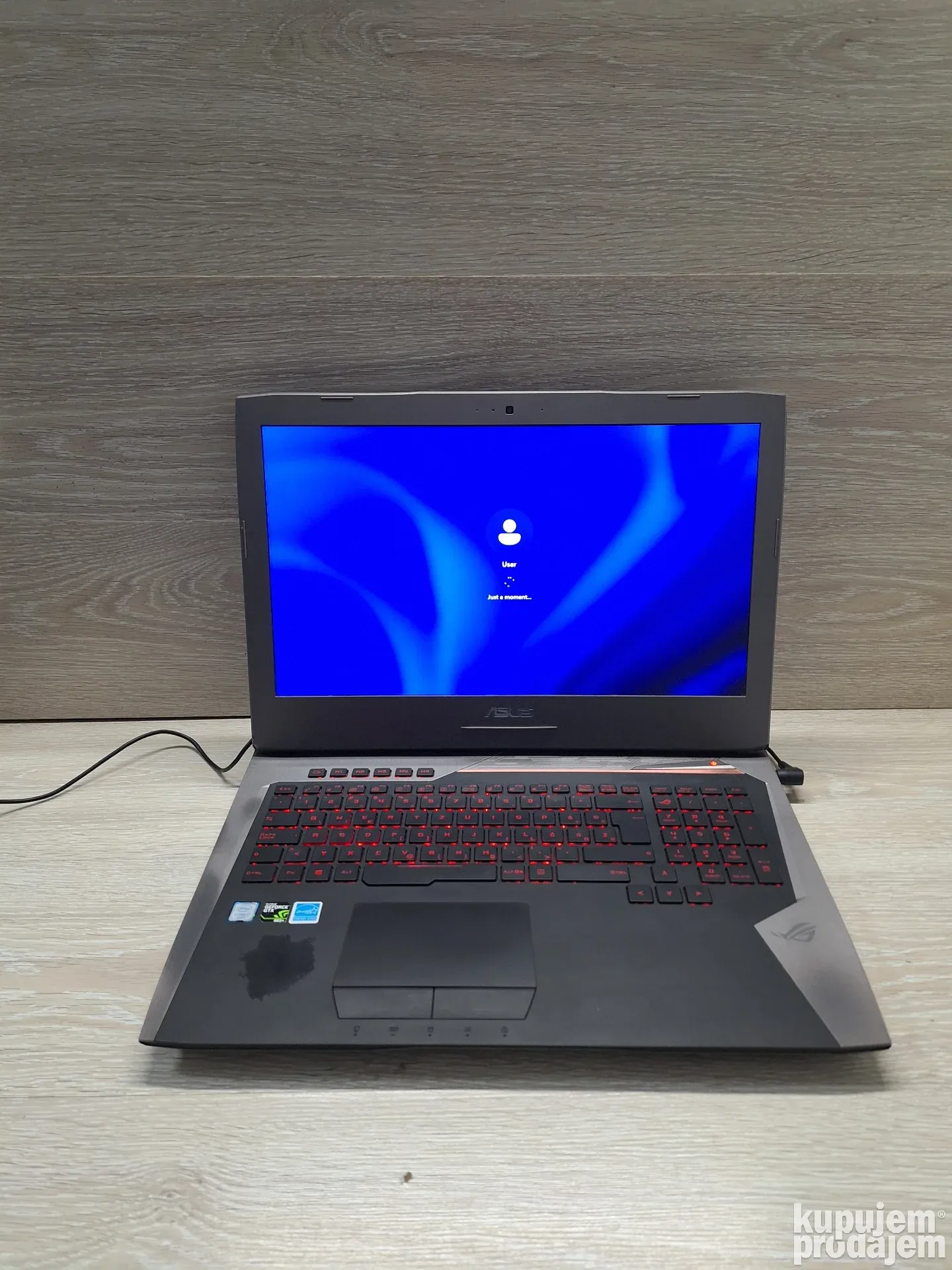 ASUS ROG G752 - i7HQ/32gb-ddr4/gtx965m/256gb ssd +1TB- 733