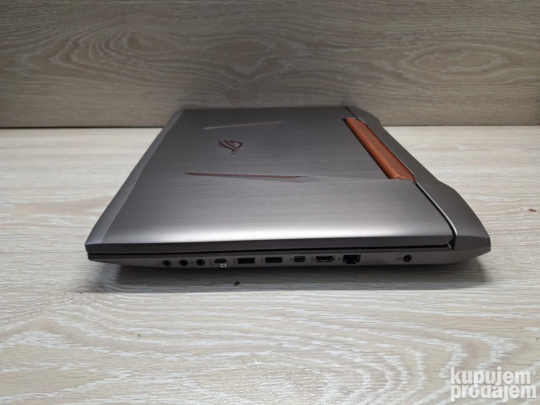 ASUS ROG G752 - i7HQ/32gb-ddr4/gtx965m/256gb ssd +1TB- 733