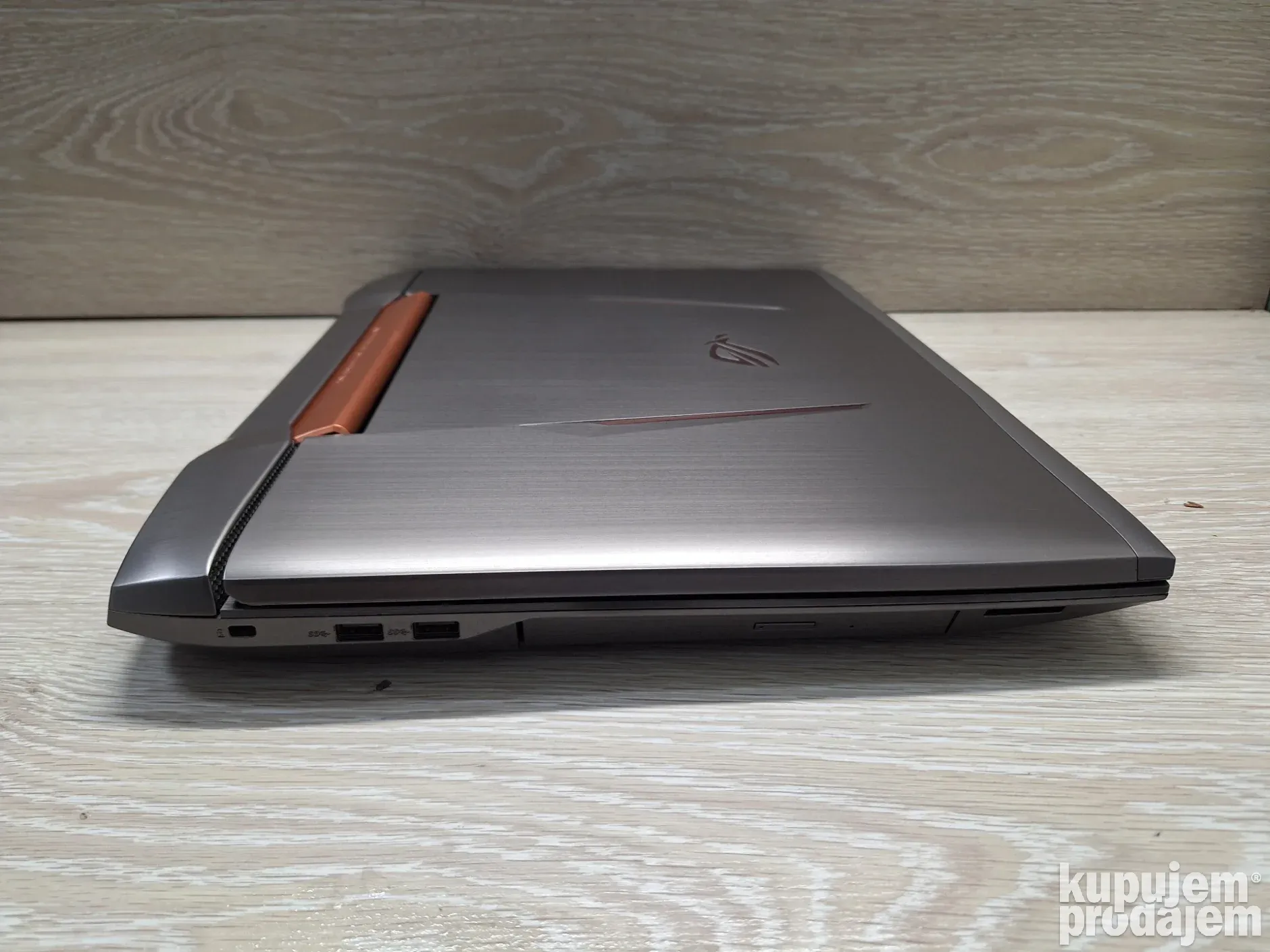 ASUS ROG G752 - i7HQ/32gb-ddr4/gtx965m/256gb ssd +1TB- 733