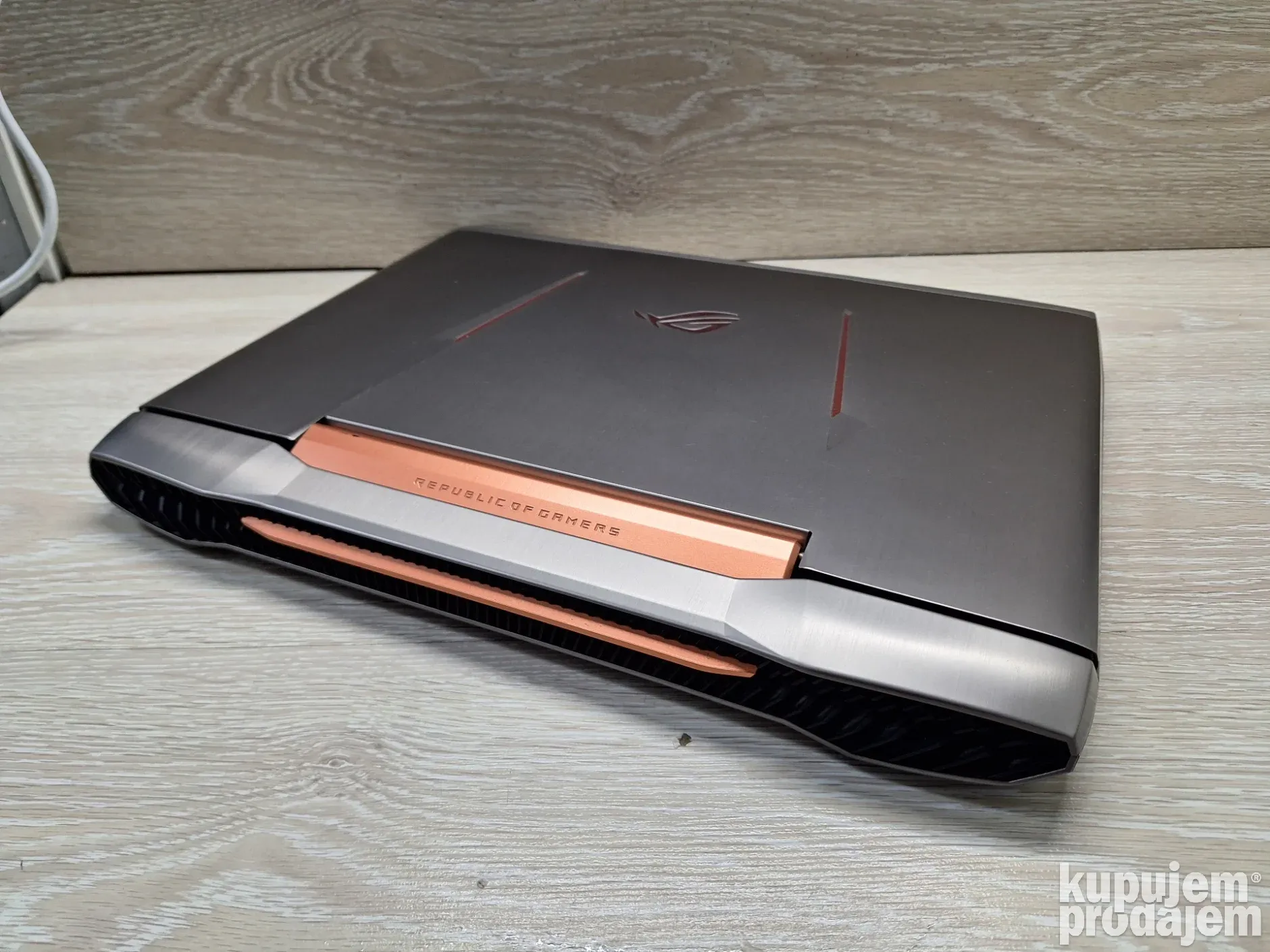 ASUS ROG G752 - i7HQ/32gb-ddr4/gtx965m/256gb ssd +1TB- 733