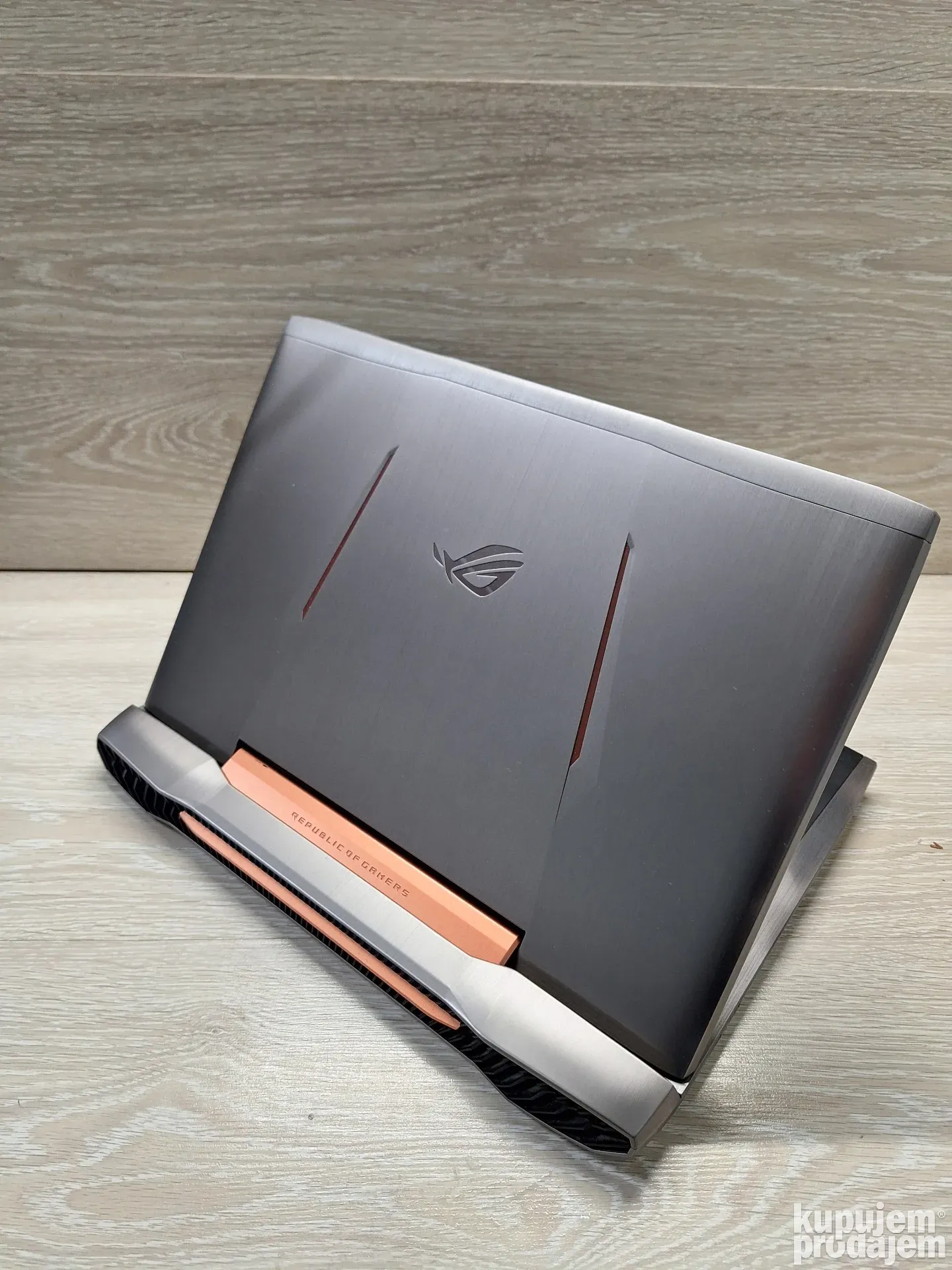 ASUS ROG G752 - i7HQ/32gb-ddr4/gtx965m/256gb ssd +1TB- 733