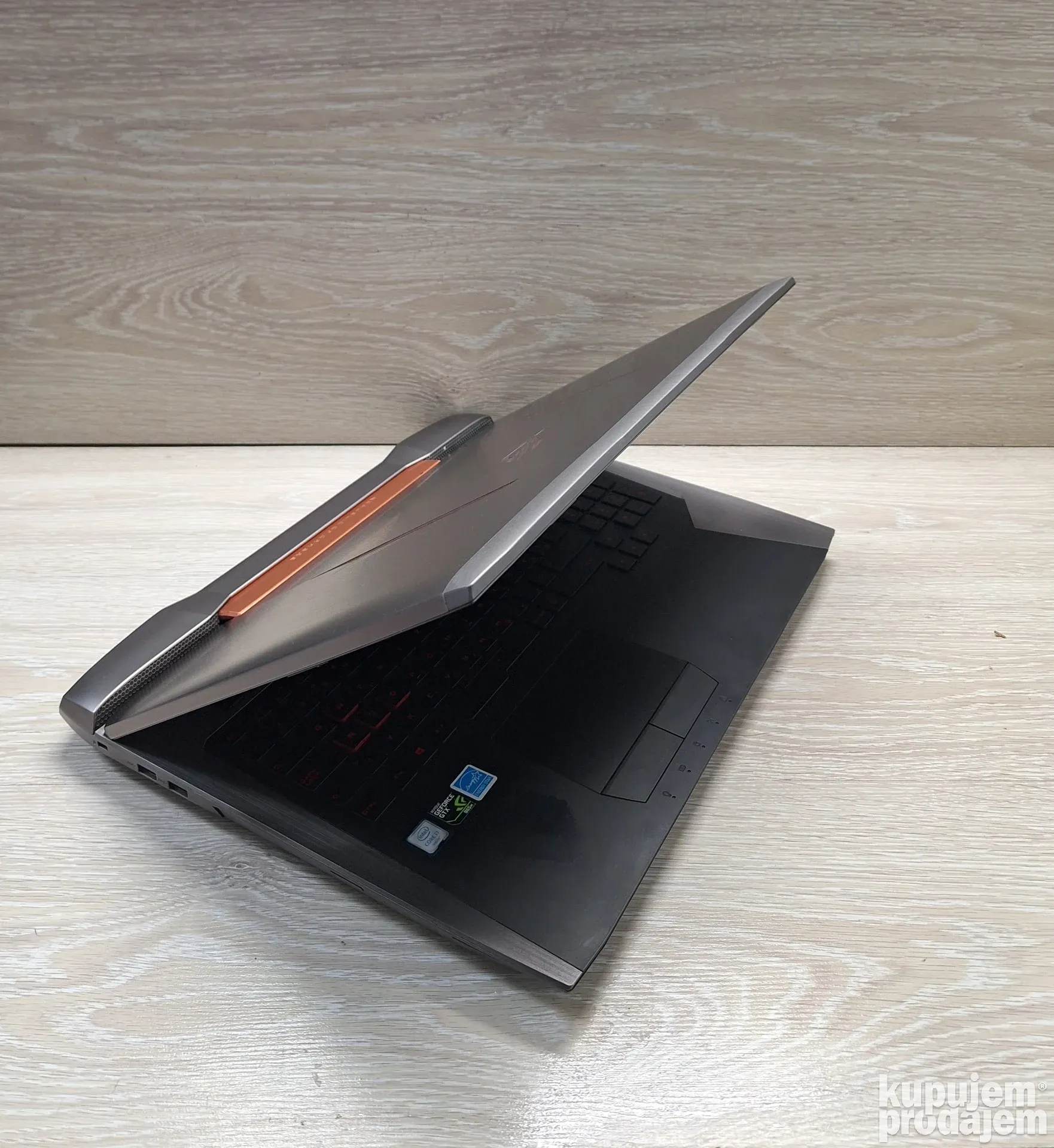 ASUS ROG G752 - i7HQ/32gb-ddr4/gtx965m/256gb ssd +1TB- 733