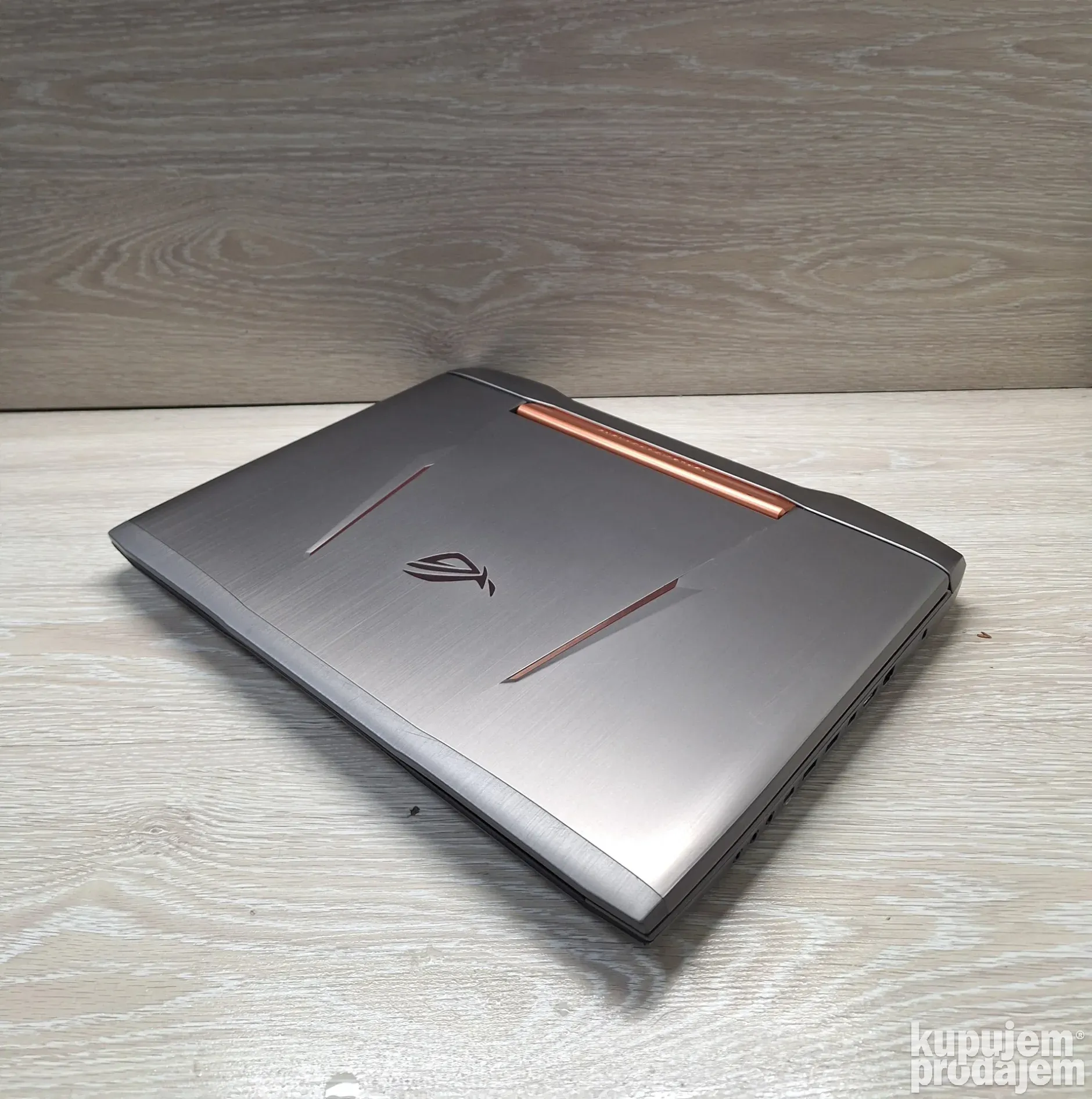 ASUS ROG G752 - i7HQ/32gb-ddr4/gtx965m/256gb ssd +1TB- 733