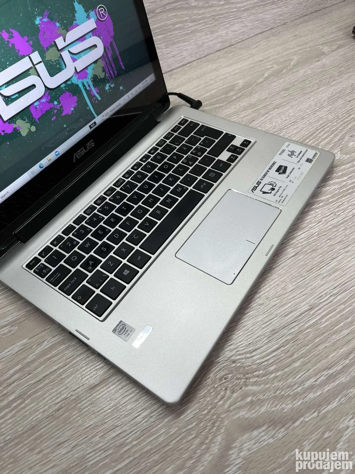 Asus TP300L i3/8gb/256gb SSD/ Touchscreen
