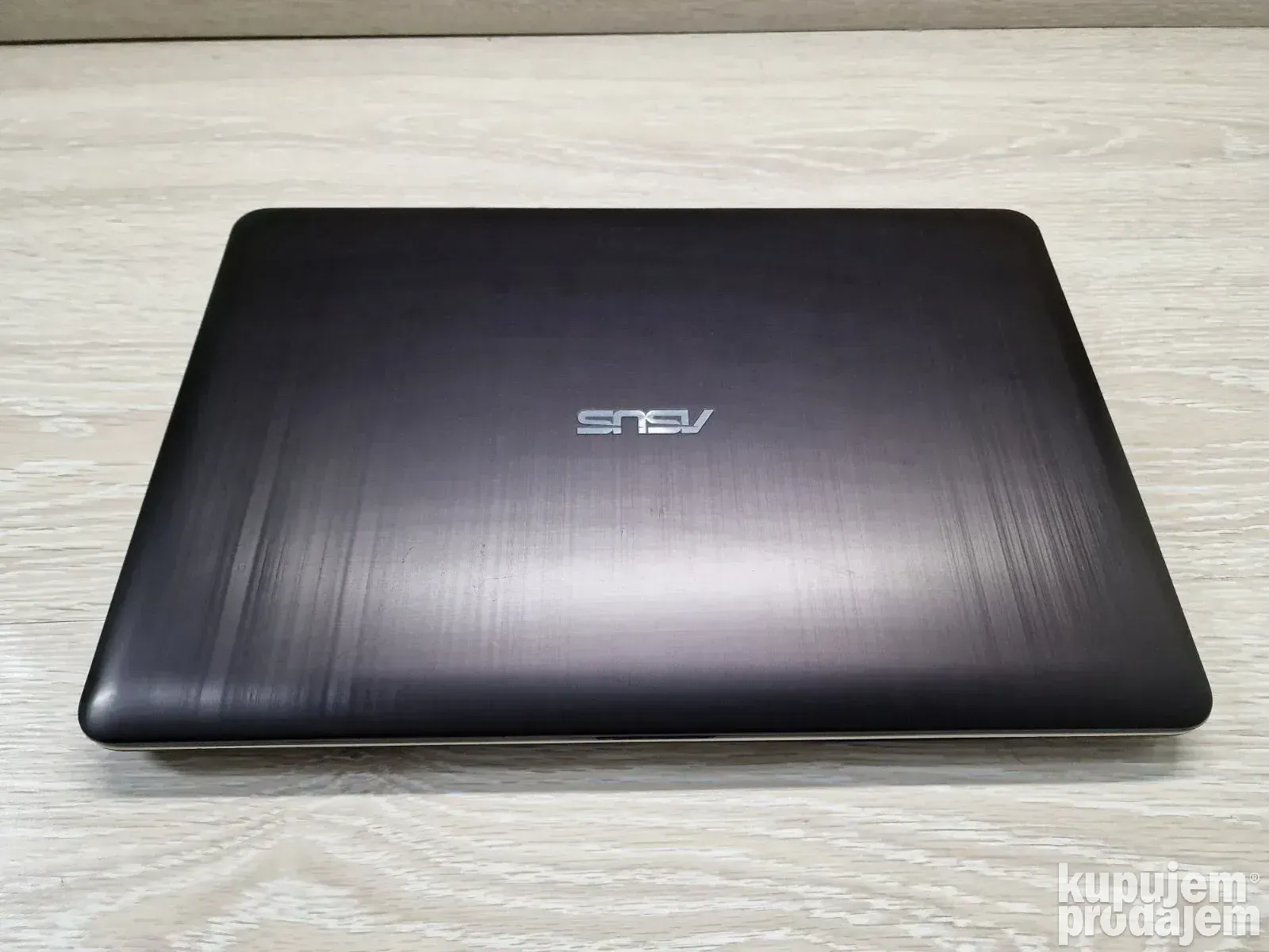 ASUS x540m Intel n4000/4gb DDR4/256GB ssd