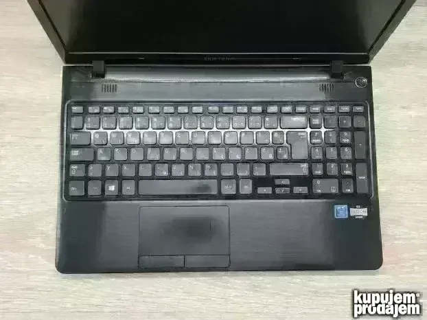 Samsung 355E AMD/4GB ddr3/240GB ssd/ATI 1GB .