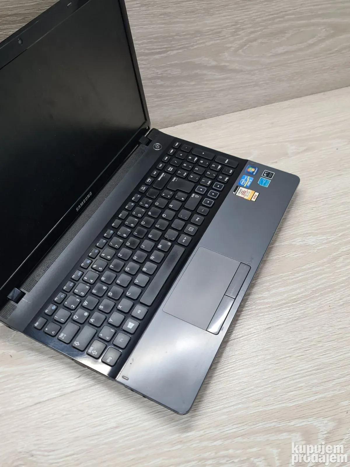 Samsung NP300E Pentium/8GB ddr3/240GB ssd 439
