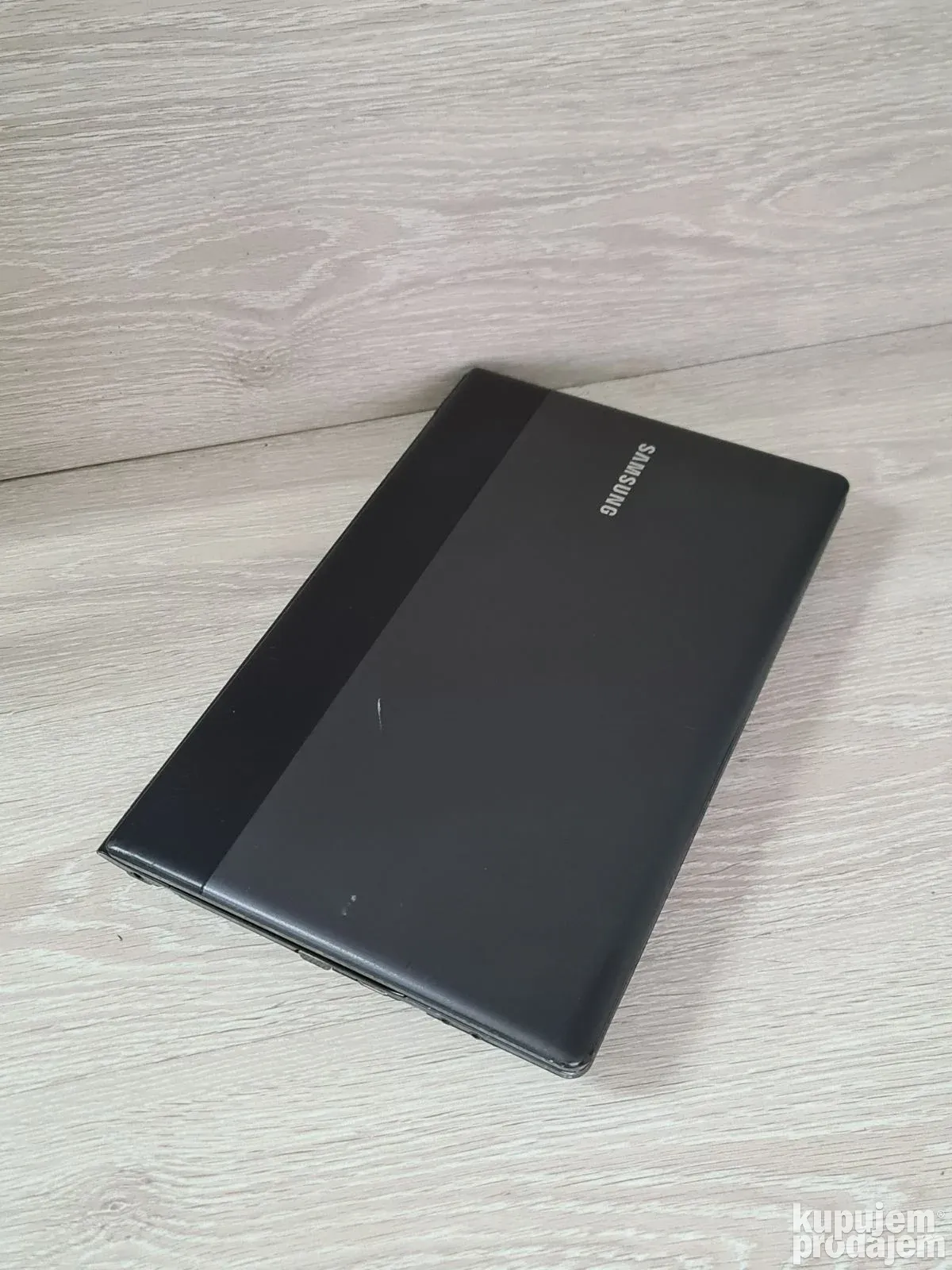 Samsung NP300E Pentium/8GB ddr3/240GB ssd 439