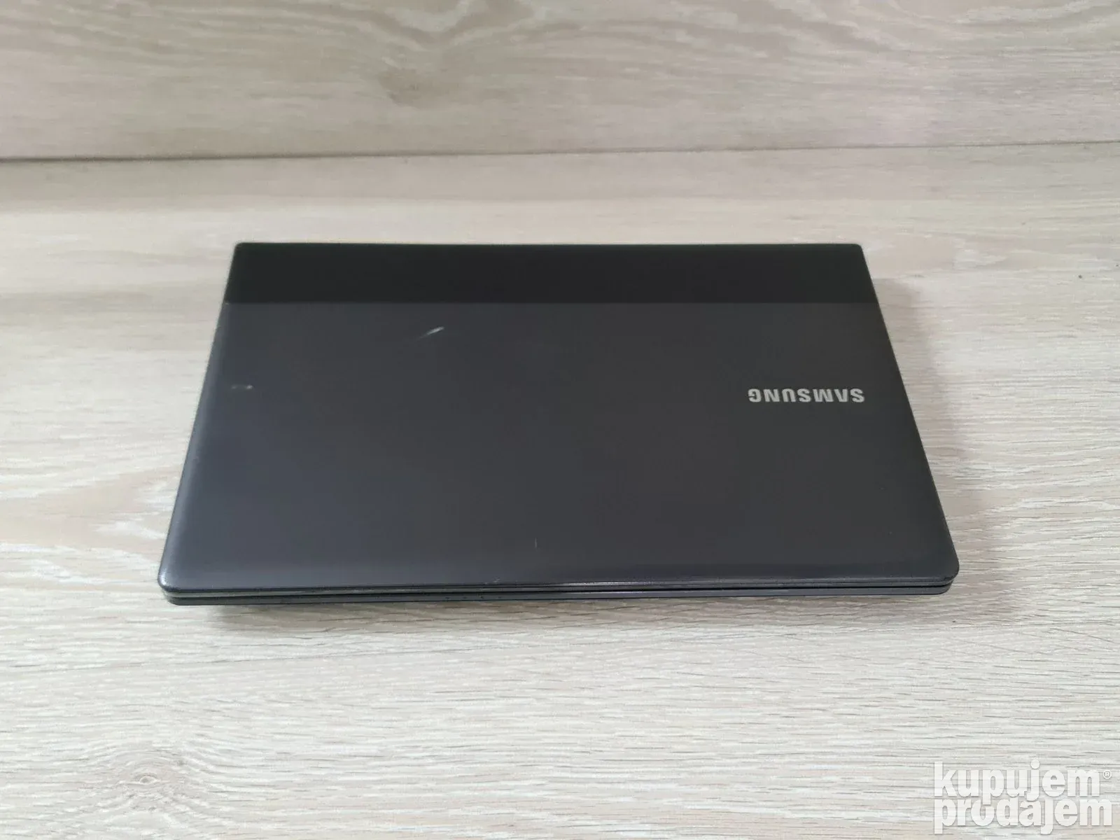 Samsung NP300E Pentium/8GB ddr3/240GB ssd 439