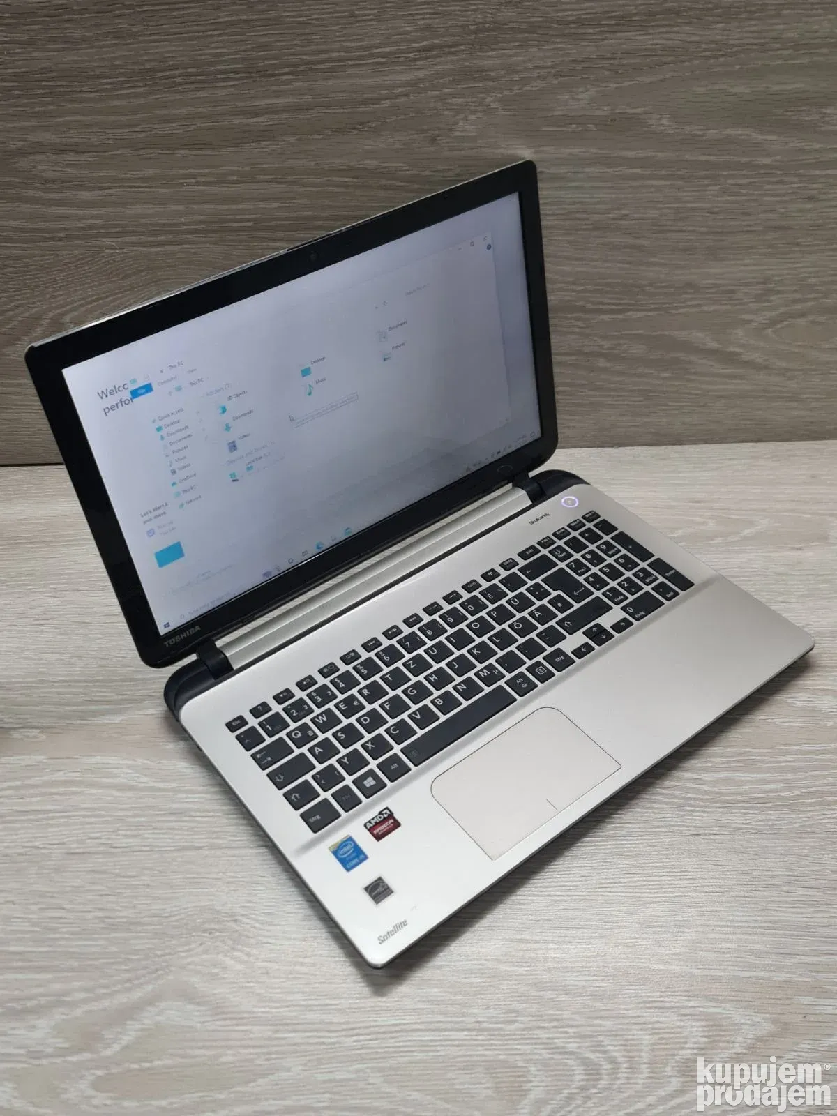 Toshiba L50-B i5 5gn./8GB ddr3/240GB ssd/ATI 1GB 134