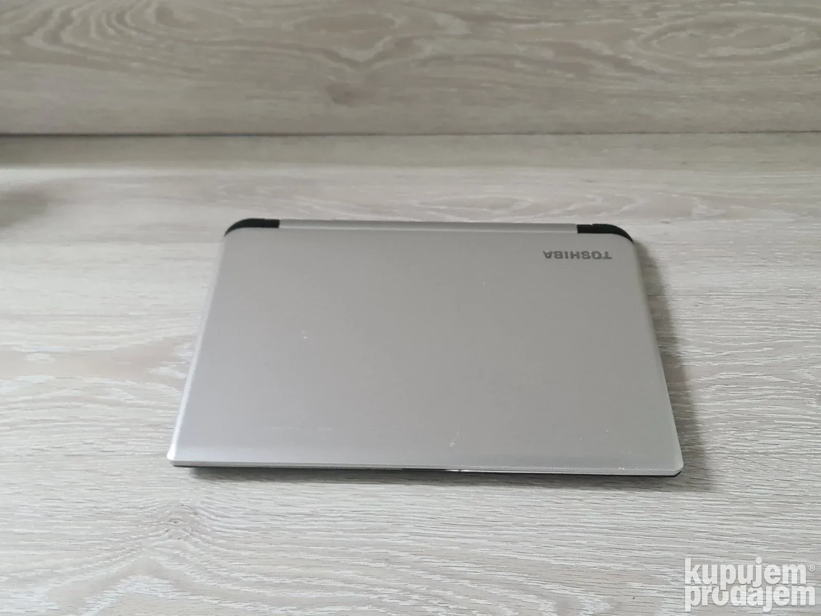Toshiba L50-B i5 5gn./8GB ddr3/240GB ssd/ATI 1GB 134