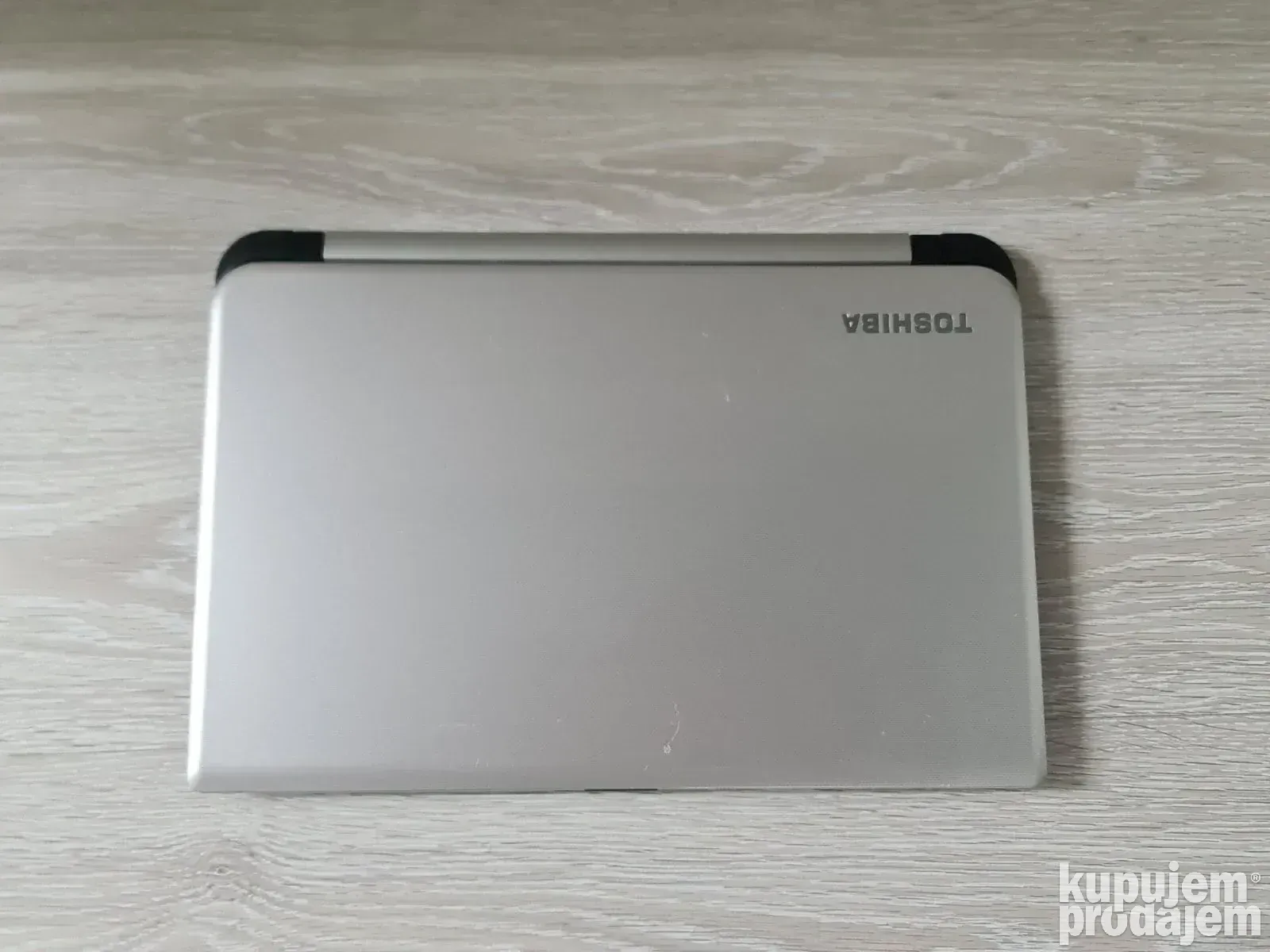 Toshiba L50-B i5 5gn./8GB ddr3/240GB ssd/ATI 1GB 134